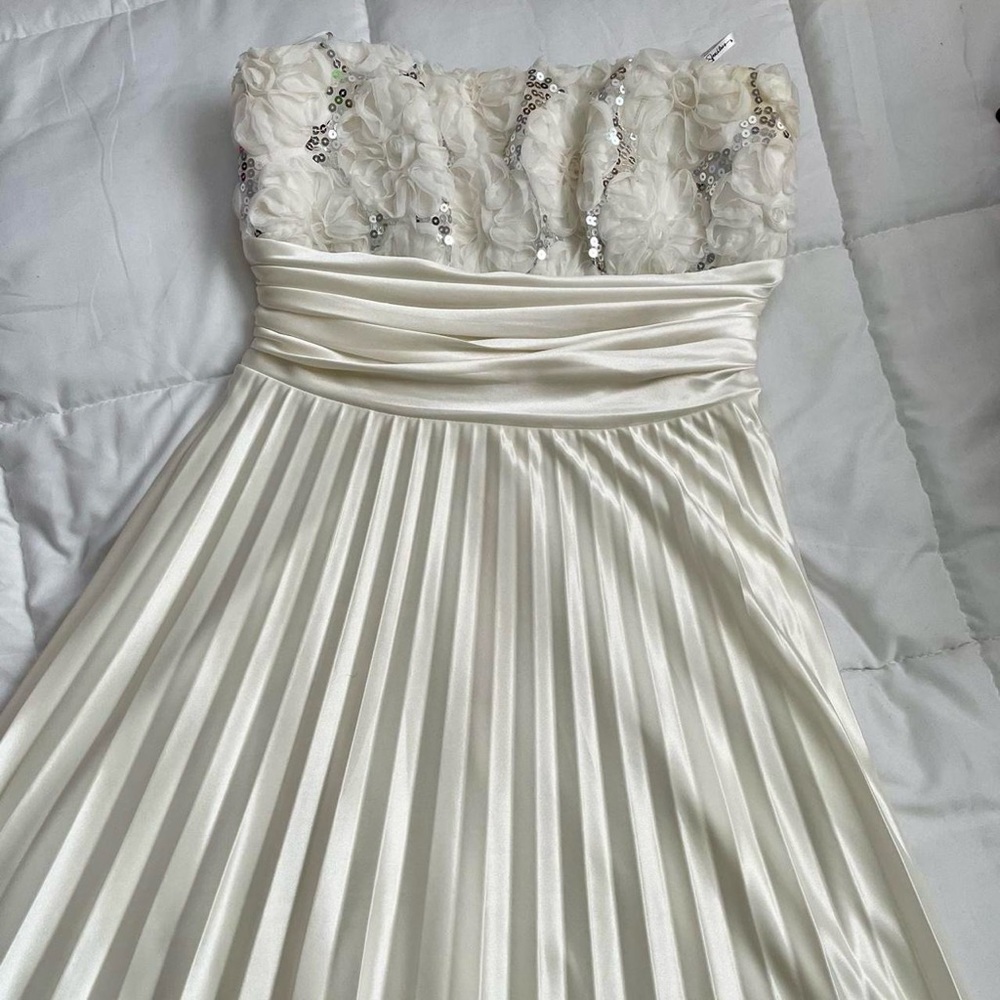 Off White Strapless SPEECHLESS Dress (a sparkly sequined top & pleated)